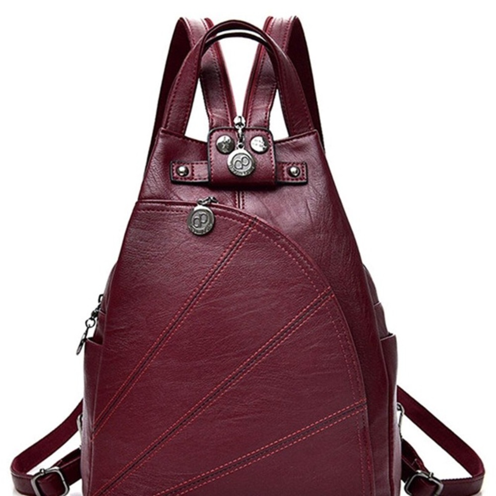 NWOT *🎊 make an offer 🎊Backpack/shoulder purse